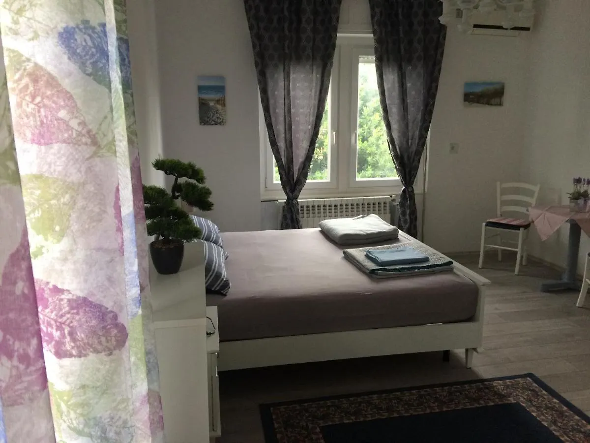 Apartment Bella 1 오파티아